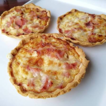 Mini quiche jamón queso (15 unidades)